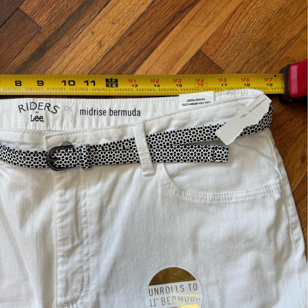 Riders by Lee midrise Bermuda shorts new with tags. Size 18. White - Picture 2 of 5